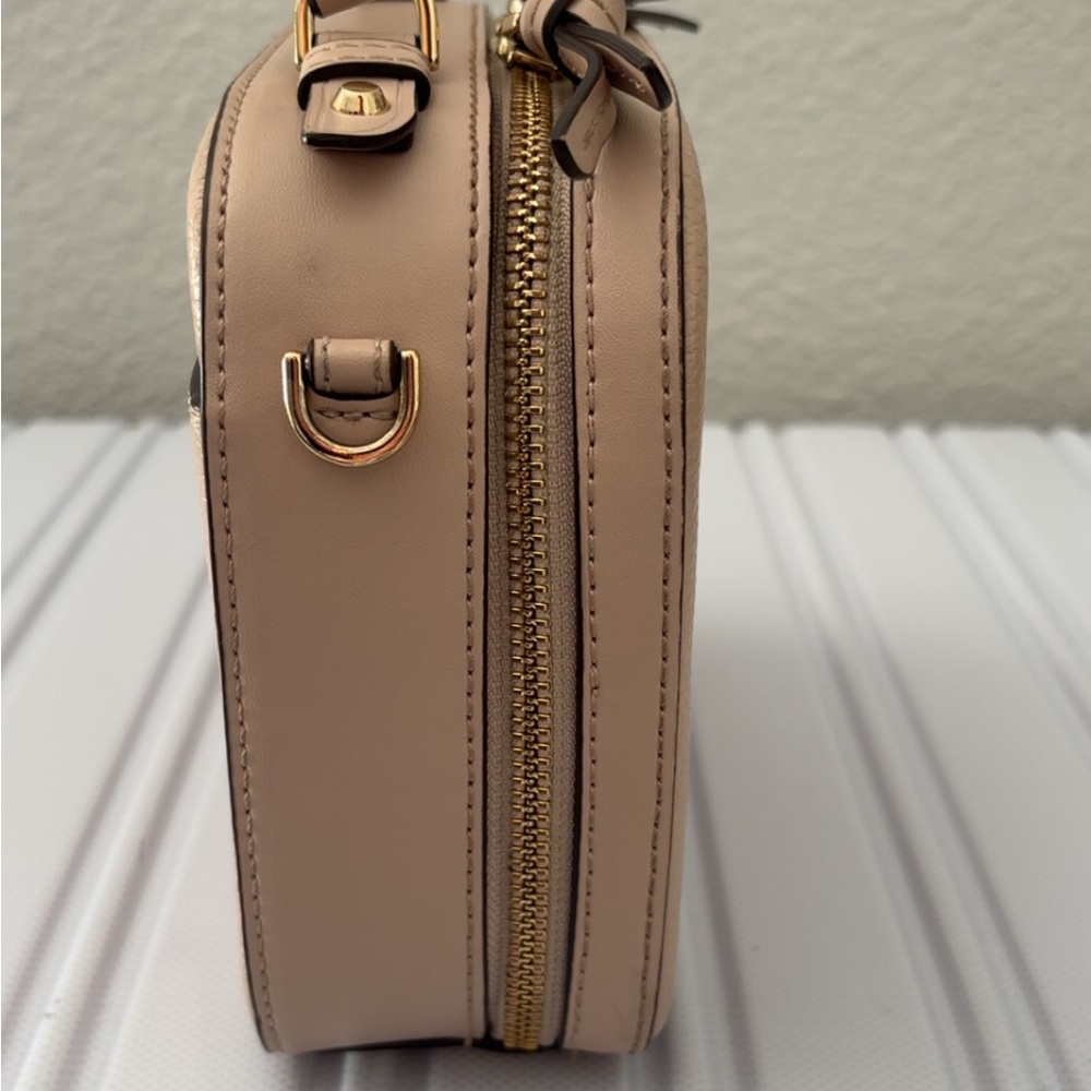 Michael Kors Beige Crossbody Bag - Picture 2 of 12